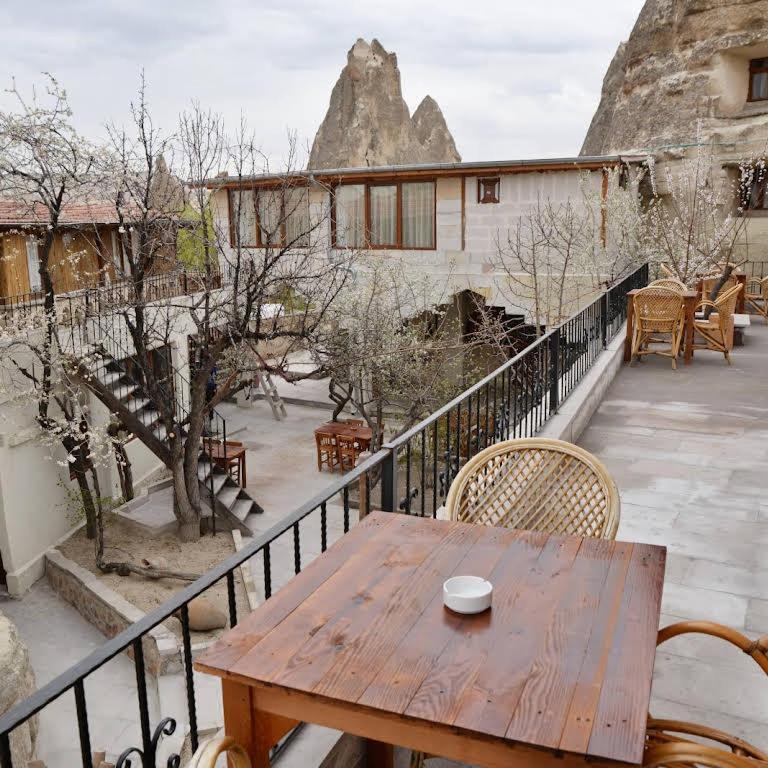 Peri Cave Hotel Goreme Exterior photo